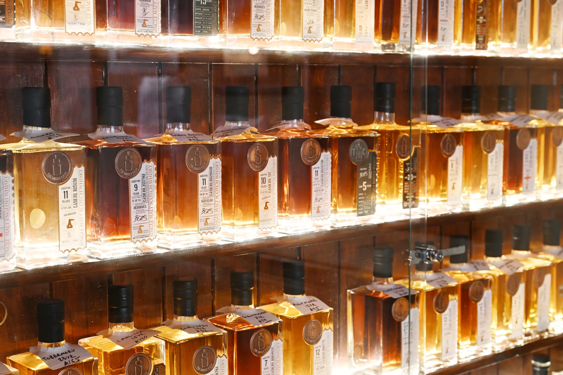 Whisky bar front