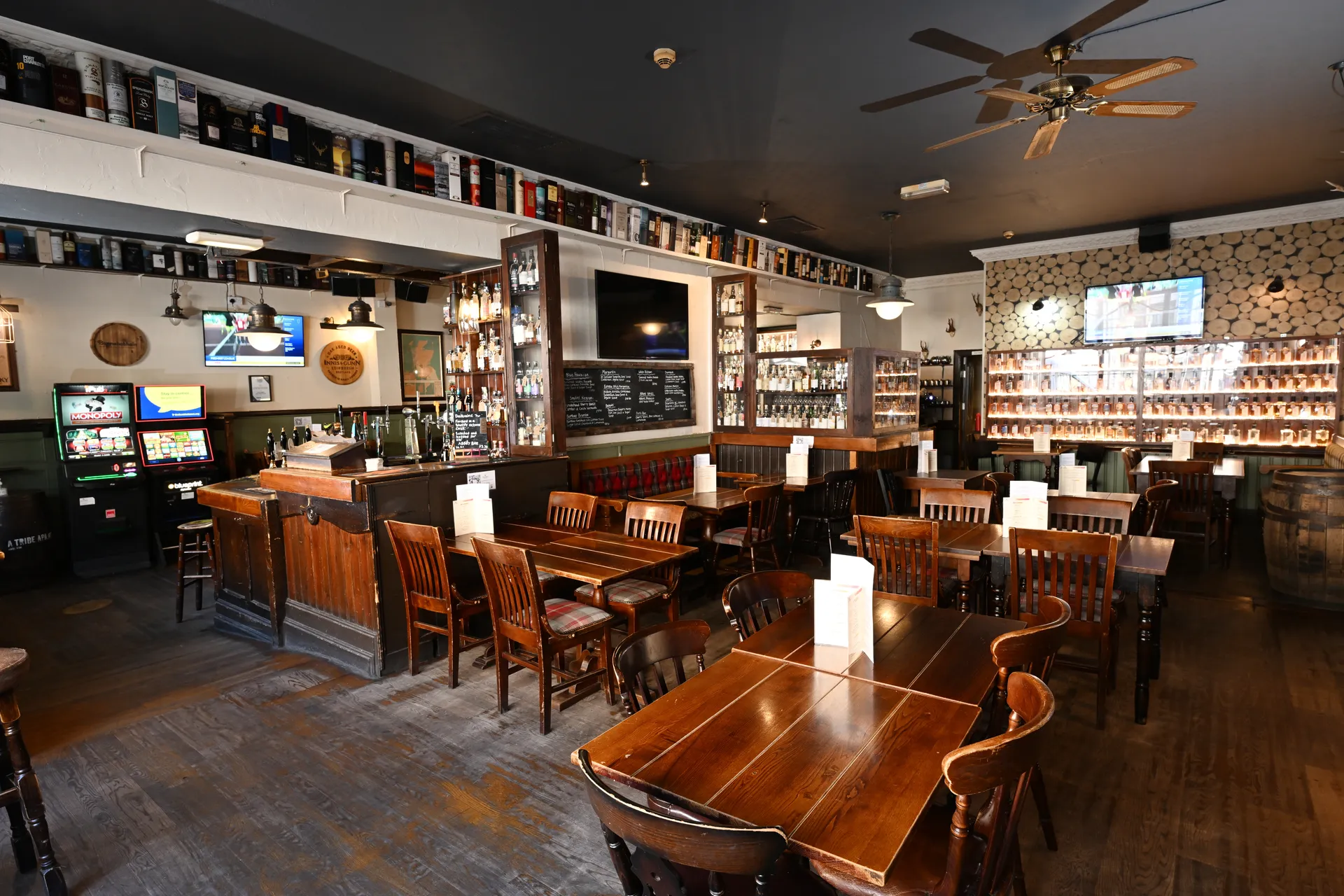 Restaurant corner