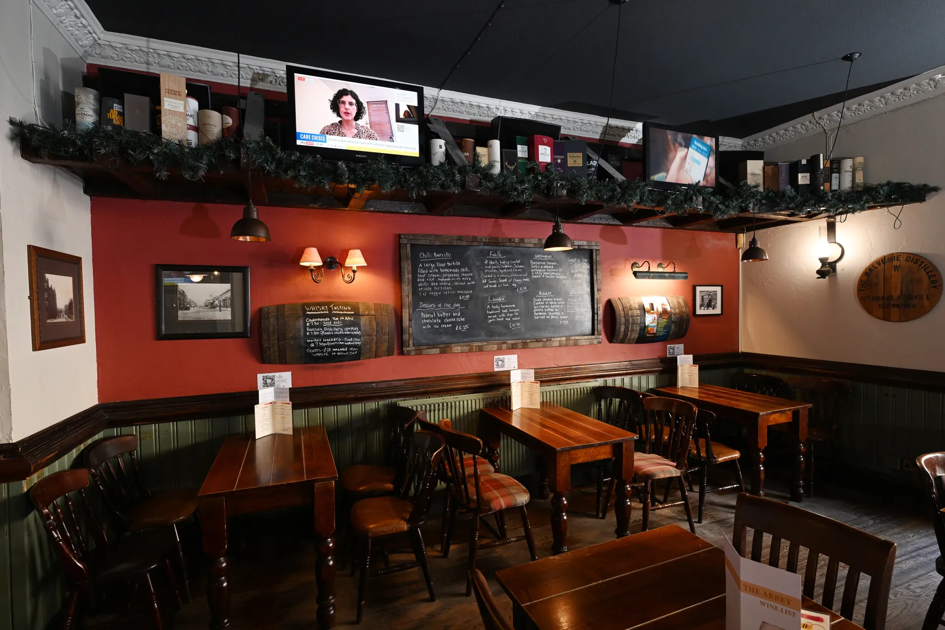Dining area wide